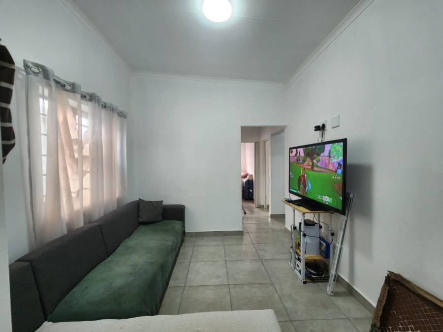 2 Bedroom Property for Sale in Pacaltsdorp Western Cape